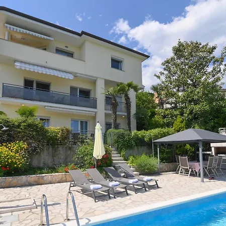 Grozic - A1 Apartman Opatija